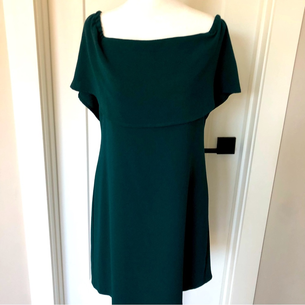 Charles Henry off the shoulder cocktail dress in Hunter Green - size S